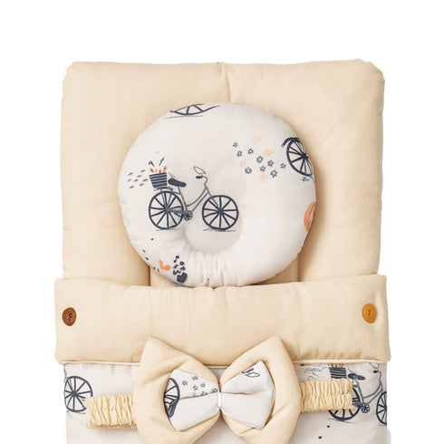 Baby Basics Cozy Snug Zip Closure Hooded Carrynest 17194